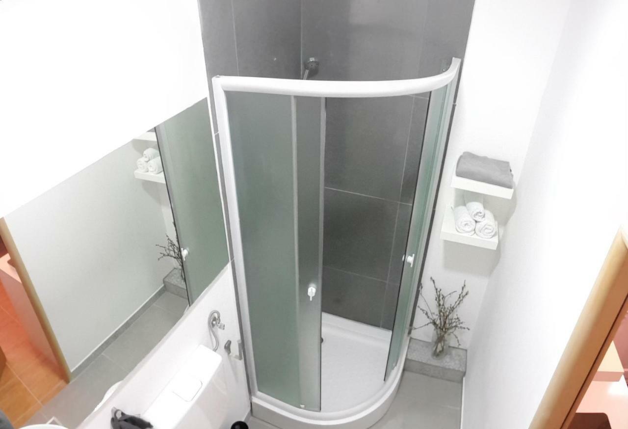 Apartman Lena Loft - Best Value, Best Choice! Осиек Екстериор снимка